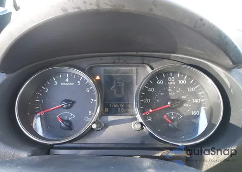 2015 Nissan Rogue Select S z USA, uszkodzony, nr VIN JN8AS5MT2FW163033